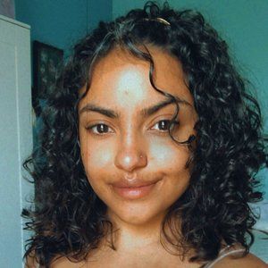 Meet your Posher, Ms. Diaz